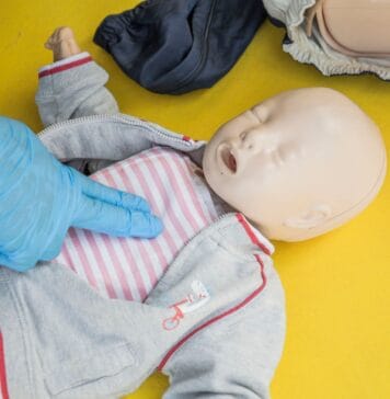 Kiedy dziecko nie chce jechać na obóz harcerski: dylemat wychowawczy rodziców i instruktorów